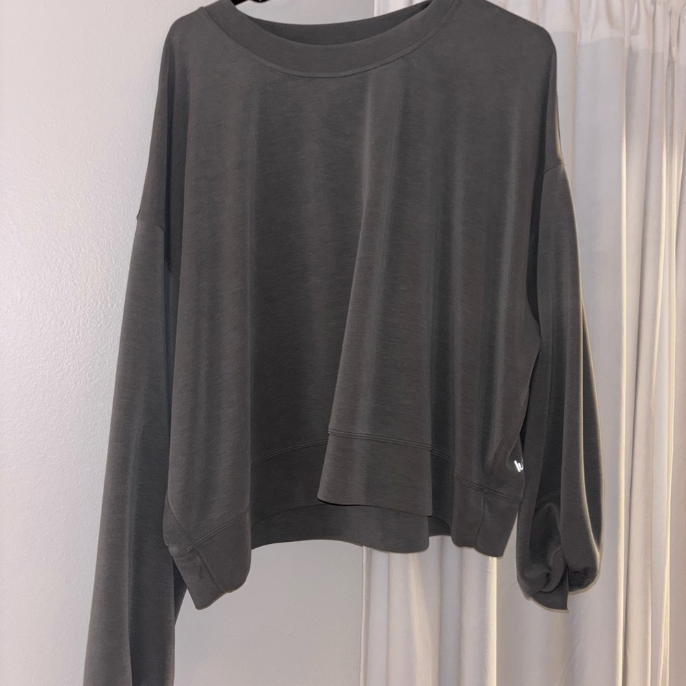 Lululemon perfectly oversized cropped softstreme crewneck. Size 12